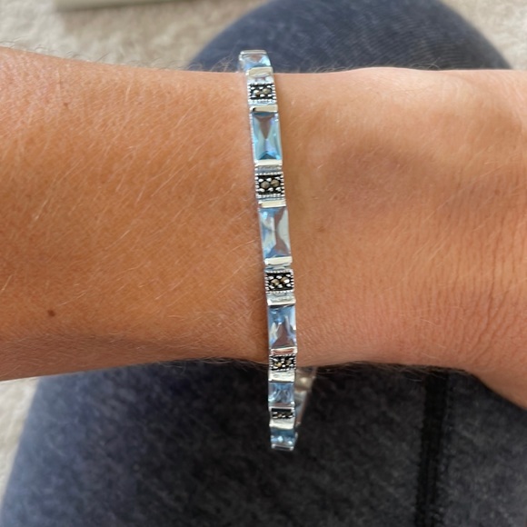 NWOT Silver Bracelet with Blue Gemstones - Picture 1 of 3